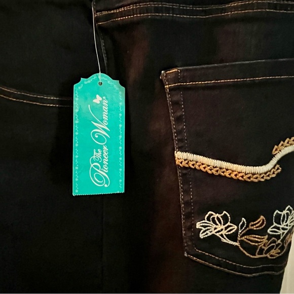 Pioneer Woman Pull on Jeans, stretchy pull on. Plus size 2X (20W-22W) NWT - Picture 4 of 10